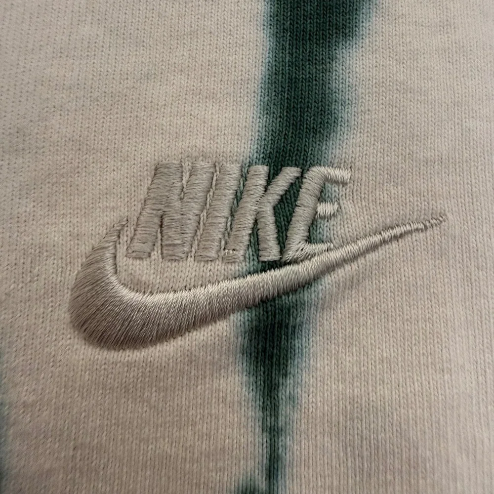 Nike Mens Tie‎ Dye Spiral Graphic T-Shirt Sportswear Premium Essentials MAX90